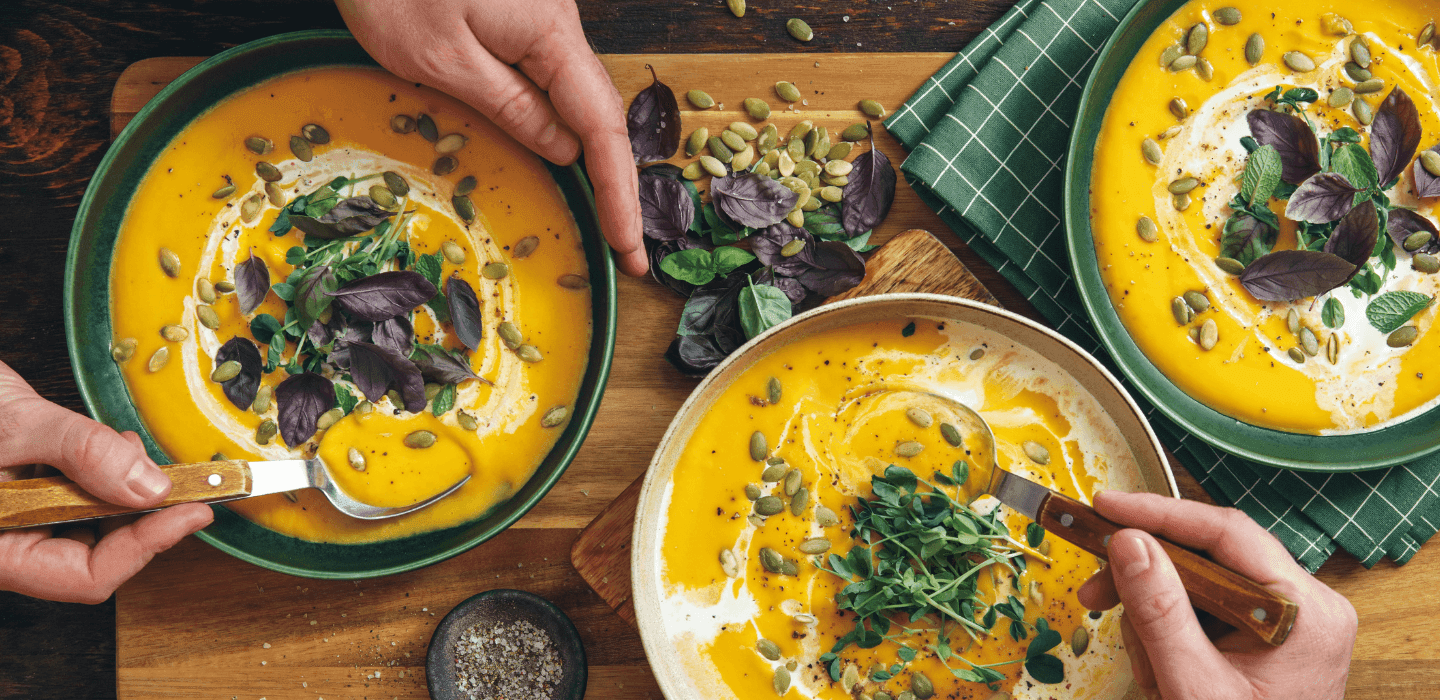 7 sopas frias para enfrentar o calorão